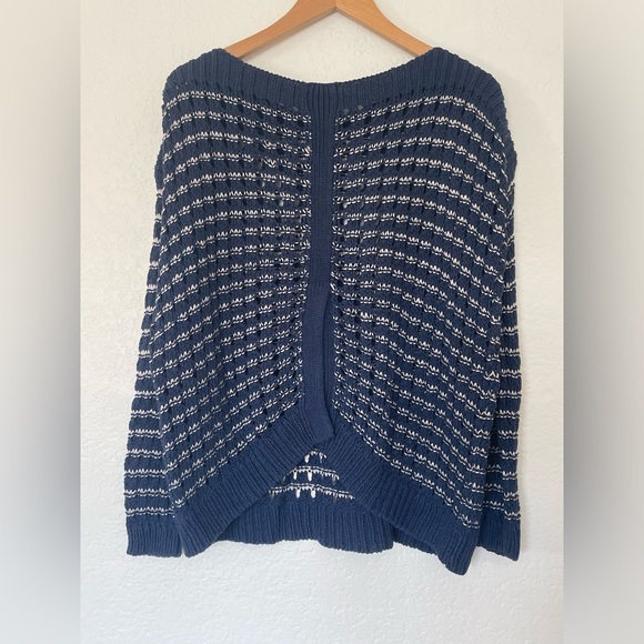 Theory Oversized Knit Sweater - Picture 5 of 11